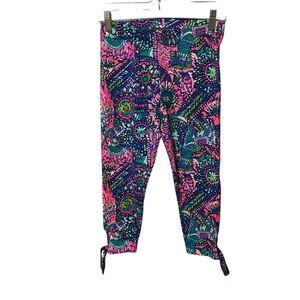 Lilly Pulitzer Kids  capri Leggings in Pink and Blue Pattern